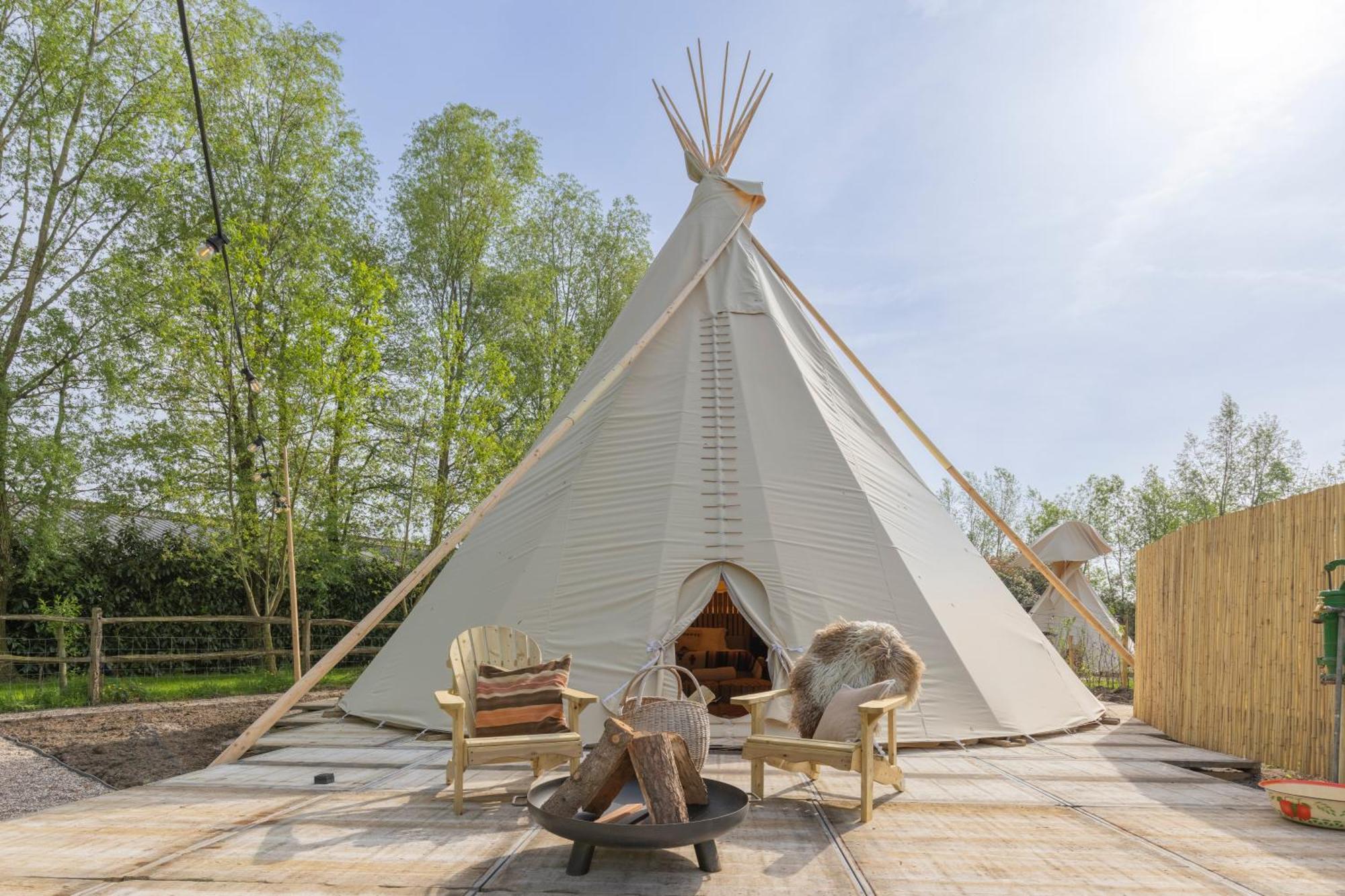 Отель Tipi Bo Deluxe Kaprijke Экстерьер фото