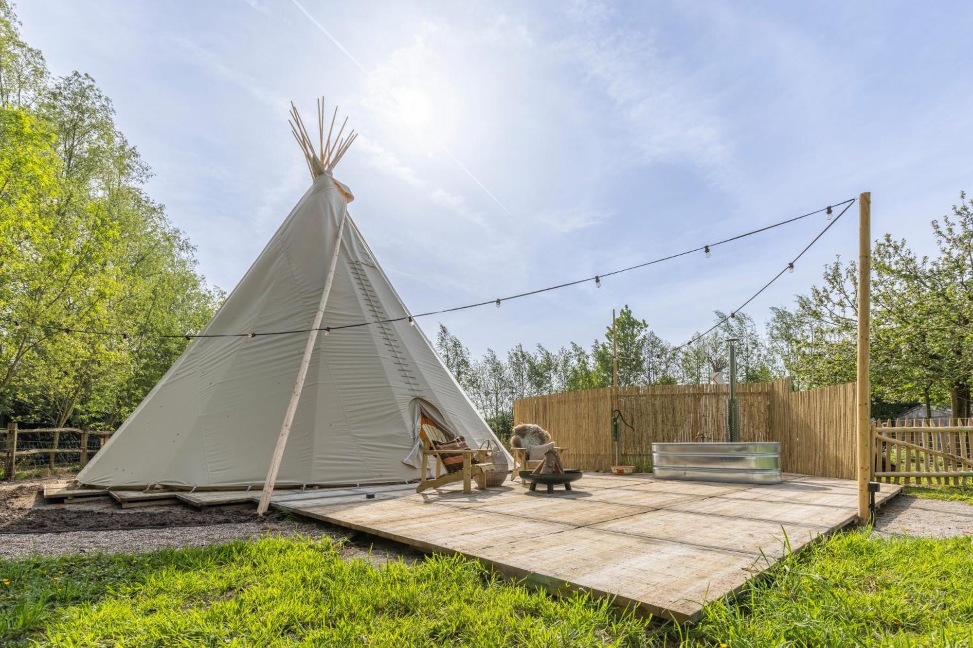 Отель Tipi Bo Deluxe Kaprijke Экстерьер фото